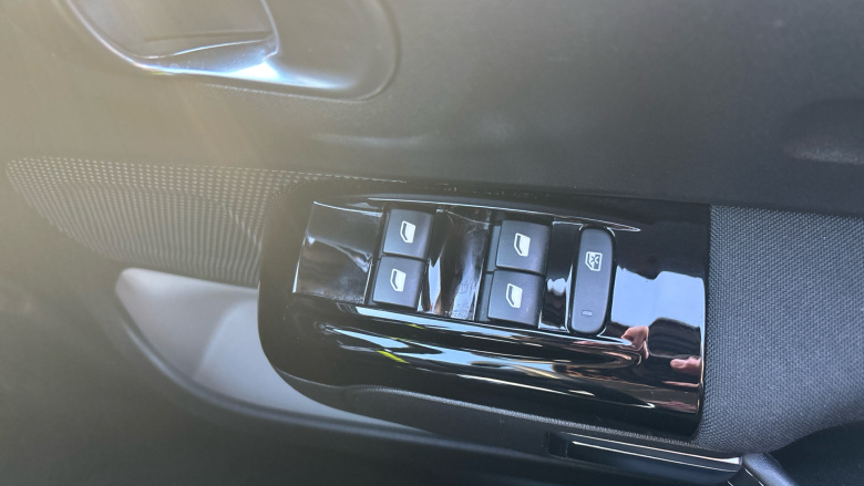 Citroen C3 1.2 PureTech Plus 5dr Petrol Hatchback